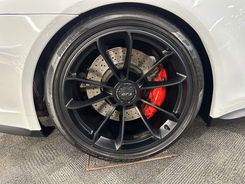 Used 2018 Porsche 911 GT3 image 22