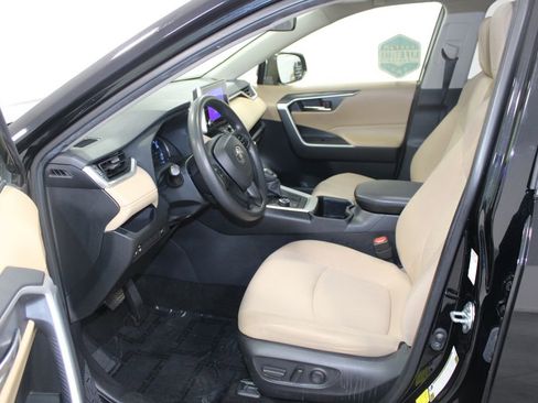 Used 2023 Toyota RAV4 XLE w/ Convenience Package image 22