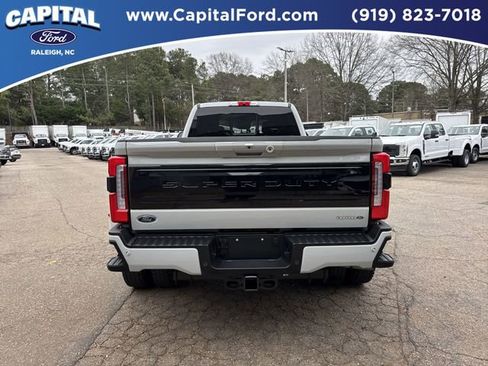 Used 2025 Ford F450 Platinum w/ FX4 Off-Road Package image 7