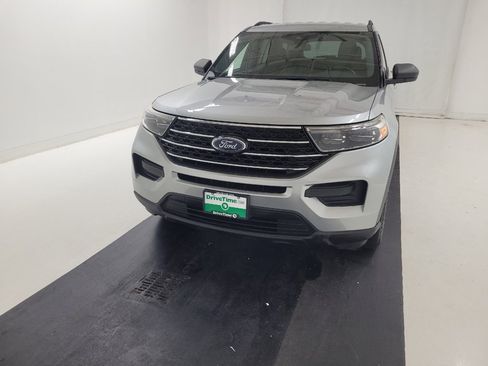 Used 2020 Ford Explorer XLT AWD/4WD image 15
