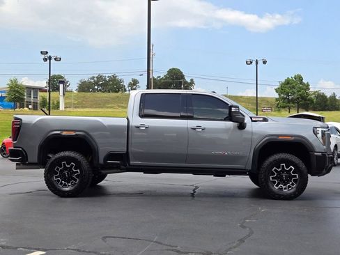 Used 2024 GMC Sierra 2500 AT4X AWD/4WD image 6