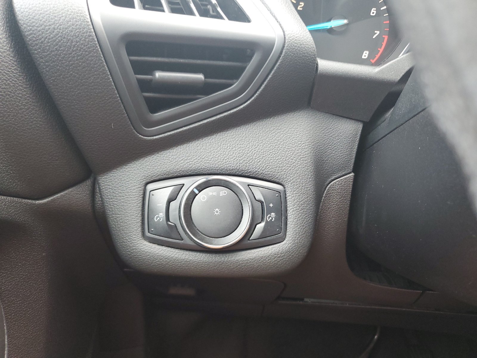 Used 2014 Ford Escape S FWD image 30