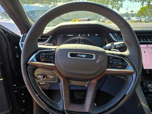 New 2025 Jeep Grand Cherokee L Summit w/ Obsidian Package AWD/4WD image 19