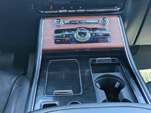Used 2023 Lincoln Aviator Reserve w/ Equipment Group 201A AWD/4WD image 23