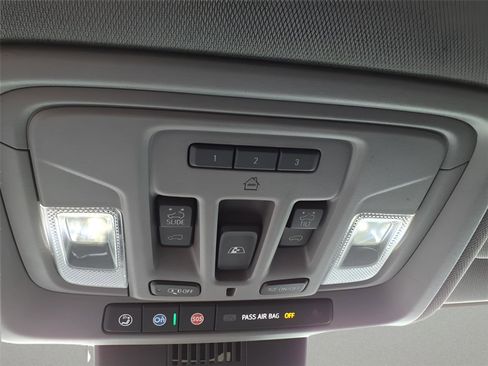 Used 2022 Chevrolet Silverado 1500 LTZ w/ LTZ Premium Package image 27