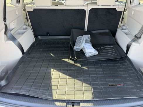 Used 2024 Volkswagen Atlas SEL Premium R-Line image 16