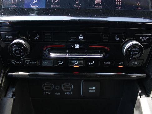 Used 2024 Jeep Grand Cherokee Limited image 22