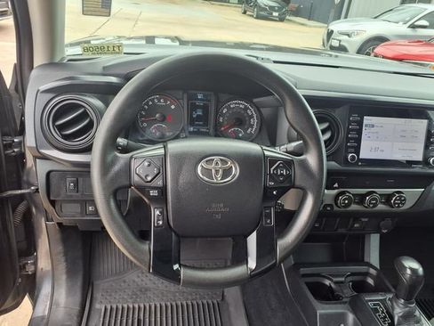 Used 2021 Toyota Tacoma SR AWD/4WD image 15