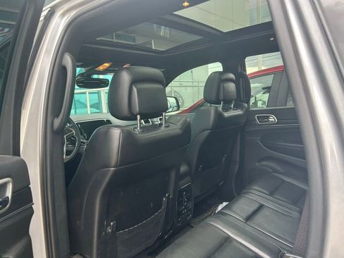 Used 2021 Jeep Grand Cherokee Limited w/ Luxury Group II image 8