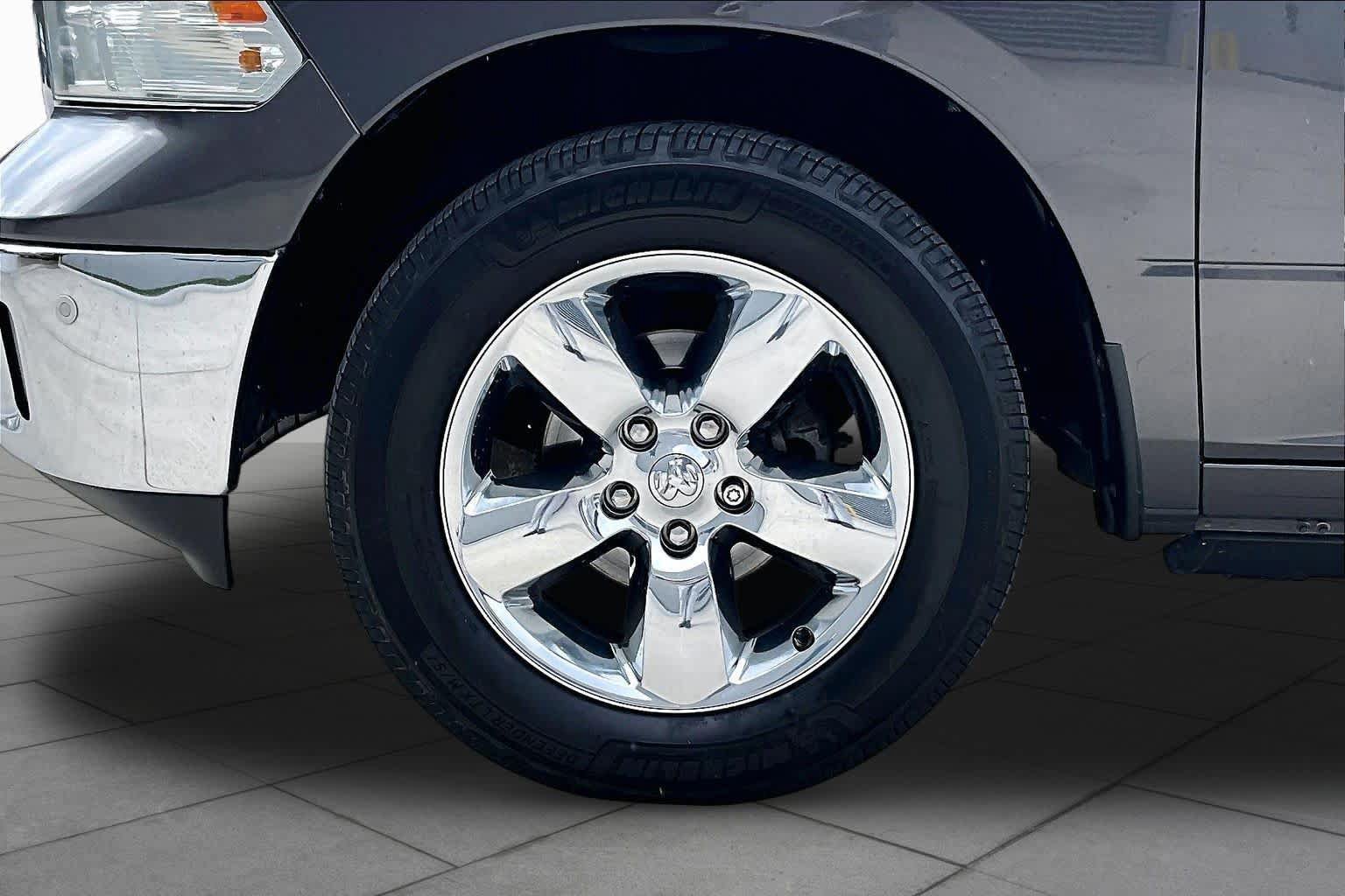 Used 2017 RAM 1500 Lone Star RWD image 9