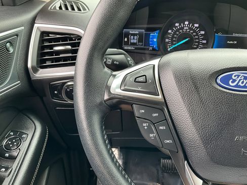 Used 2024 Ford Edge Titanium AWD/4WD image 19