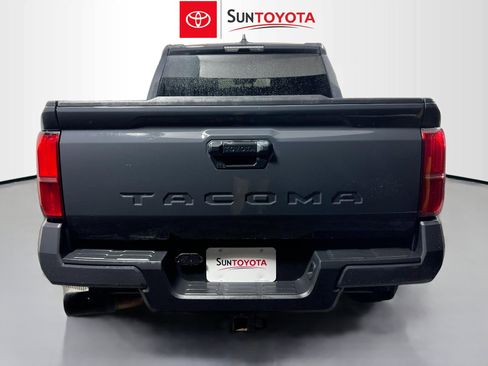 Used 2024 Toyota Tacoma TRD Sport image 5