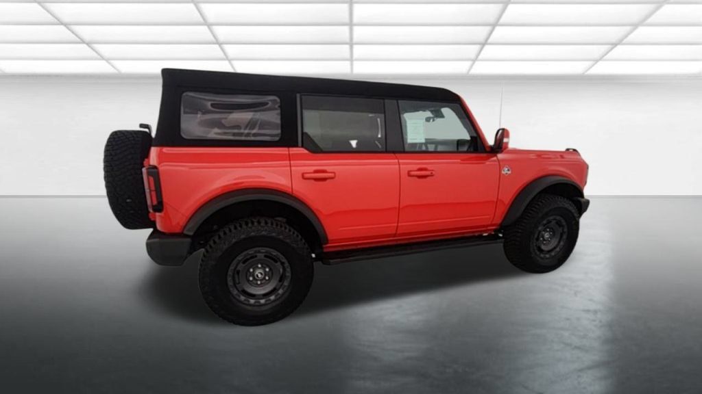 New 2024 Ford Bronco Outer Banks AWD/4WD image 8