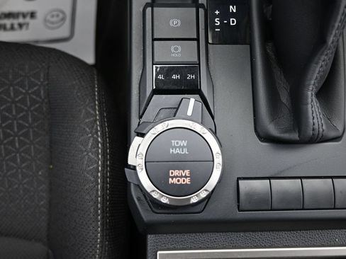 Used 2025 Toyota 4Runner SR5 AWD/4WD image 22