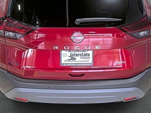 Used 2023 Nissan Rogue S AWD/4WD image 12
