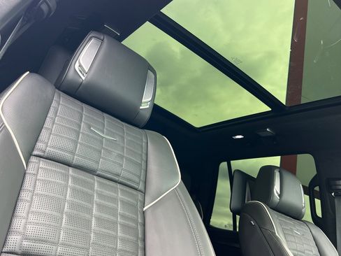 Certified 2025 Cadillac Escalade Sport Platinum w/ LPO, ONYX Package image 21