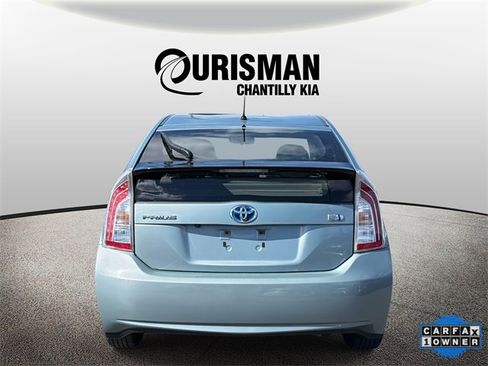 Used 2015 Toyota Prius Two image 2