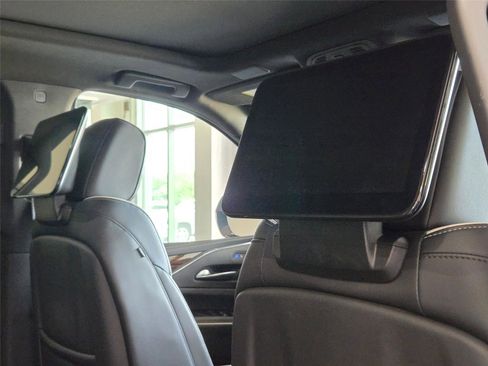 Used 2023 Cadillac Escalade ESV Premium Luxury AWD/4WD image 30