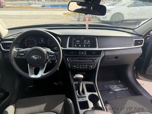 Used 2020 Kia Optima LX image 10