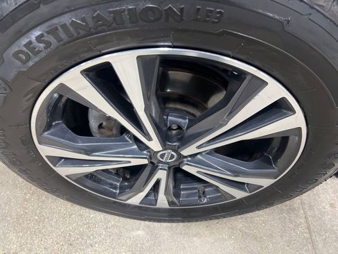 Certified 2020 Nissan Rogue SV w/ Sun & Sound Touring Package image 49