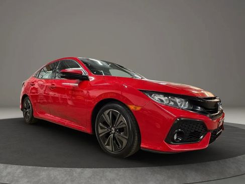 Used 2017 Honda Civic EX image 2