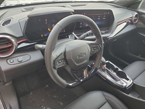 New 2025 Chevrolet Trax RS w/ Sunroof Package image 12