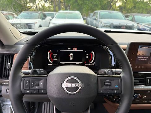 New 2026 Nissan Pathfinder Platinum FWD image 20