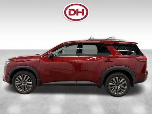 Used 2025 Nissan Pathfinder SL w/ SL Premium Package image 11