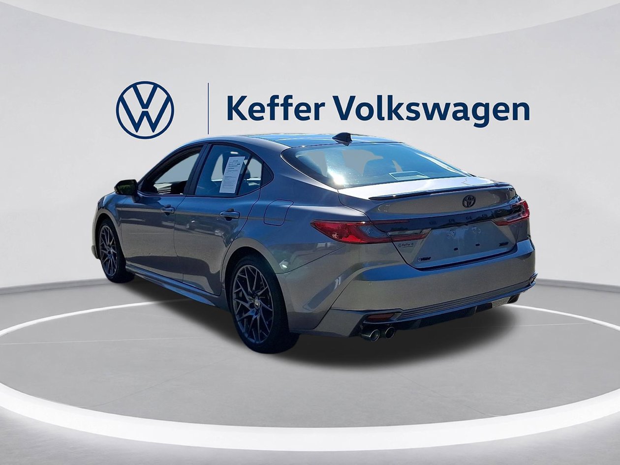 Used 2025 Toyota Camry XSE FWD image 4