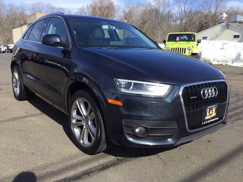 Used 2015 Audi Q3 2.0T Prestige w/ Prestige Package image 4