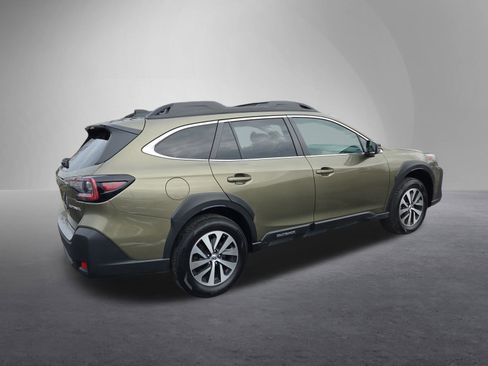 Certified 2023 Subaru Outback Premium image 3