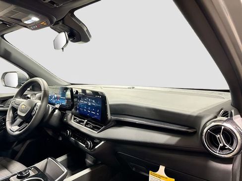 New 2026 Chevrolet Equinox LT FWD image 33