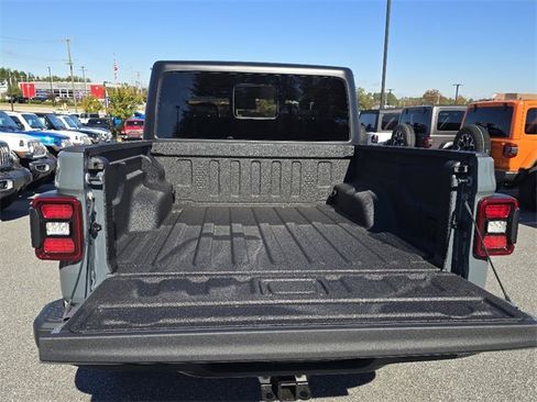 New 2026 Jeep Gladiator Willys image 8