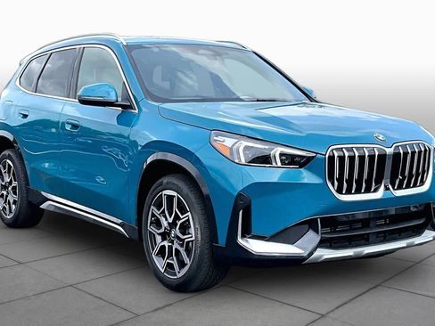 Certified 2025 BMW X1 xDrive28i w/ Technology Package AWD/4WD image 3