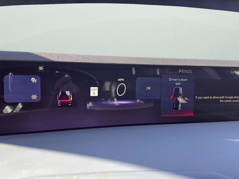 Used 2024 Lincoln Nautilus Reserve image 14