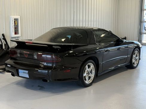Used 1994 Pontiac Firebird Trans Am RWD image 3