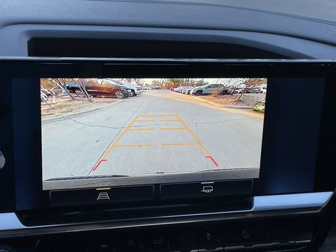 Certified 2024 Chevrolet Silverado 1500 LT w/ Z71 Off-Road Package image 18