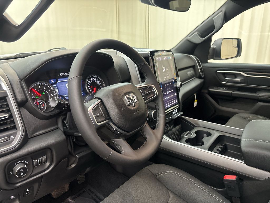 New 2026 RAM 1500 Big Horn AWD/4WD image 17