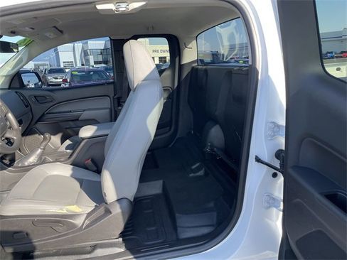 Used 2015 GMC Canyon SL image 12