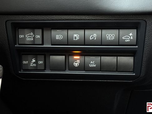 Used 2024 Toyota Tundra Platinum image 31