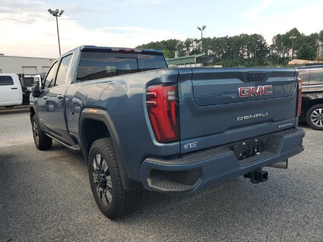 Used 2025 GMC Sierra 2500 Denali w/ Denali Reserve Package AWD/4WD image 9