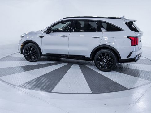 Used 2022 Kia Sorento SX image 5