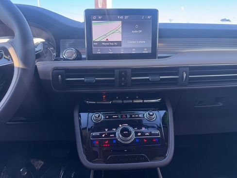 Certified 2022 Lincoln Corsair AWD w/ Equipment Group 101A image 15