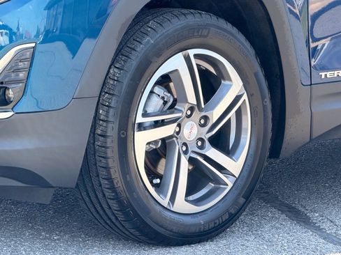 Used 2021 GMC Terrain SLT image 25