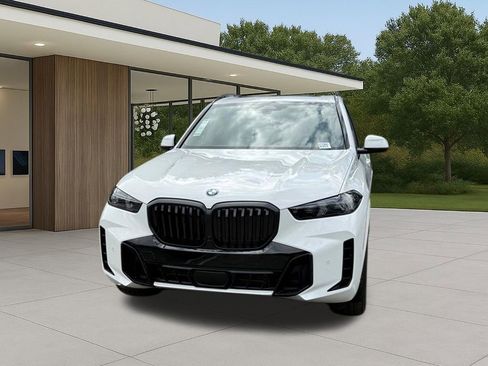 New 2026 BMW X5 sDrive40i w/ M Sport Package image 3