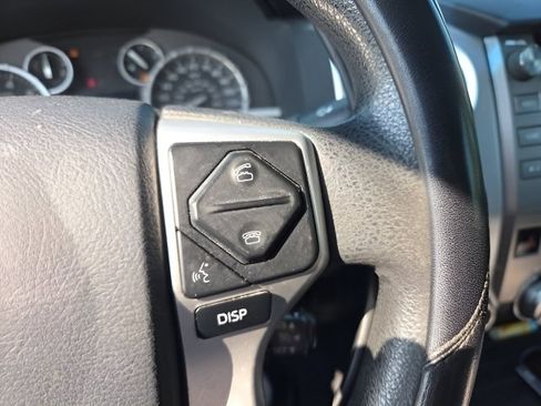 Used 2016 Toyota Tundra SR5 w/ SR5 Upgrade Package AWD/4WD image 20