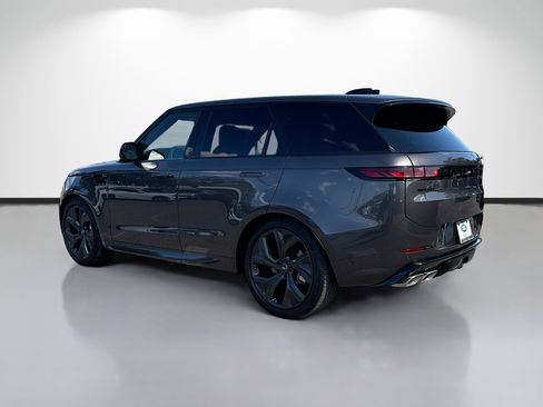 Used 2025 Land Rover Range Rover Sport Dynamic SE image 3