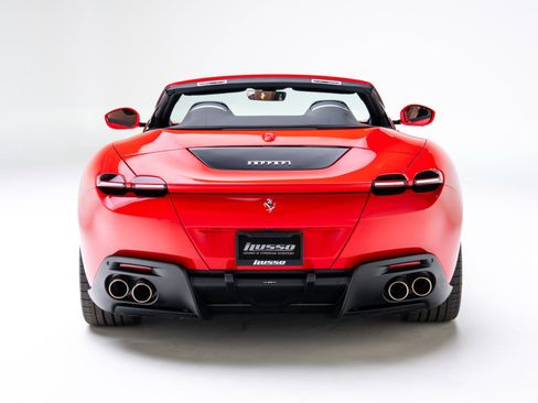 Used 2025 Ferrari Roma Spider image 6