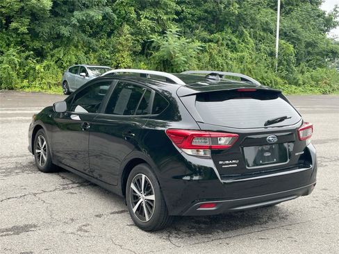 Used 2023 Subaru Impreza 2.0i Premium AWD/4WD image 3