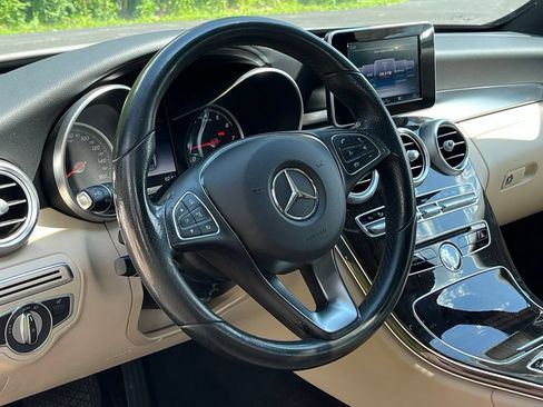 Used 2018 Mercedes-Benz C 300 Sedan image 18